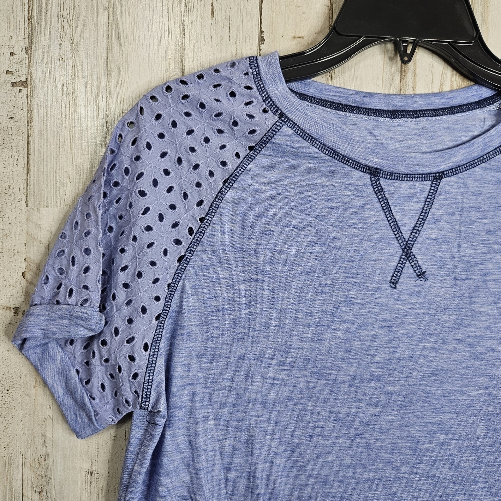 Women's Blue Short Eyelet Sleeve Casual Tee T-shirt NWOT Ladies Size Small - Picture 3 of 10
